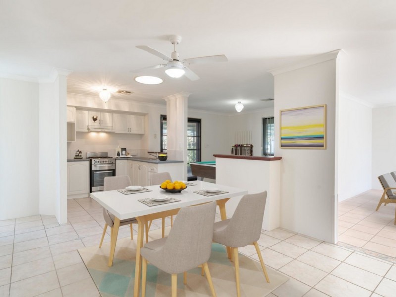 32 Waterton Way, Cooloongup WA 6168