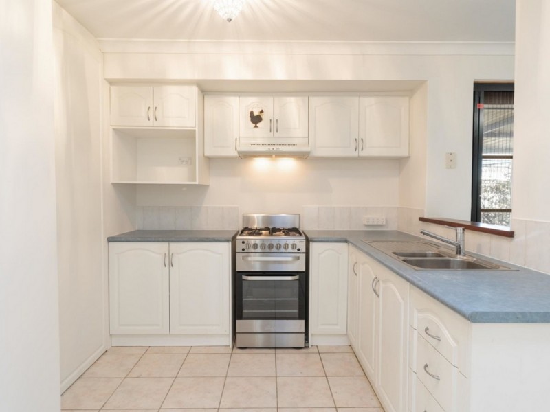 32 Waterton Way, Cooloongup WA 6168