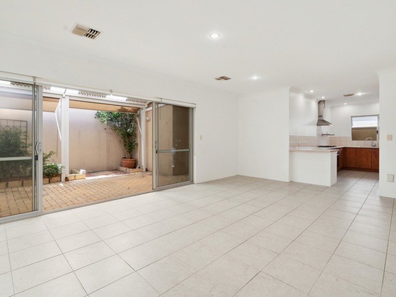 1/11 Miller Street, Victoria Park WA 6100