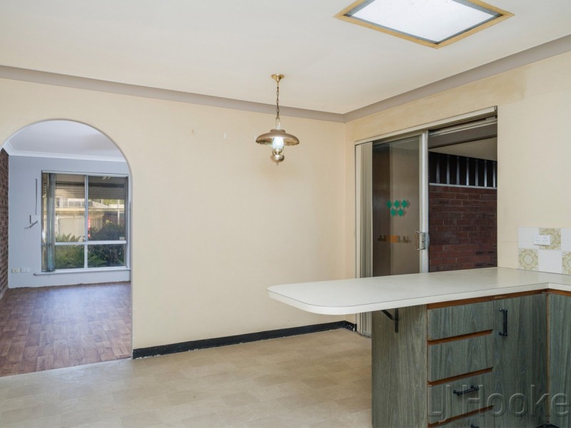 18 Reigate Street, Gosnells WA 6110