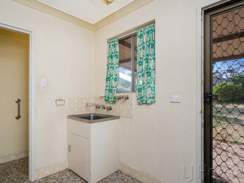 18 Reigate Street, Gosnells WA 6110