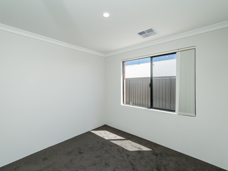 16B Cambered Avenue, Yanchep WA 6035