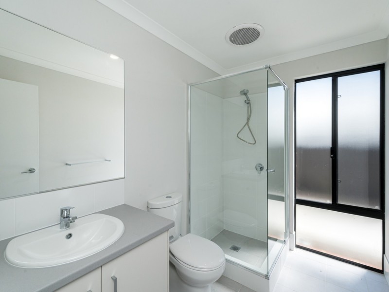 16B Cambered Avenue, Yanchep WA 6035