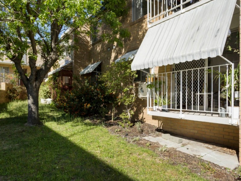 9/38 Carrington Street, Inglewood WA 6052