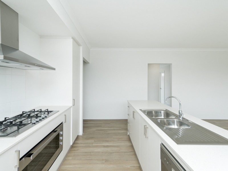 61 Butterleaf Avenue, Yanchep WA 6035