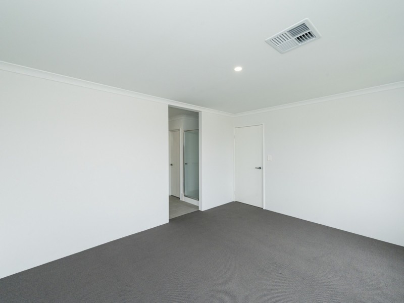 61 Butterleaf Avenue, Yanchep WA 6035