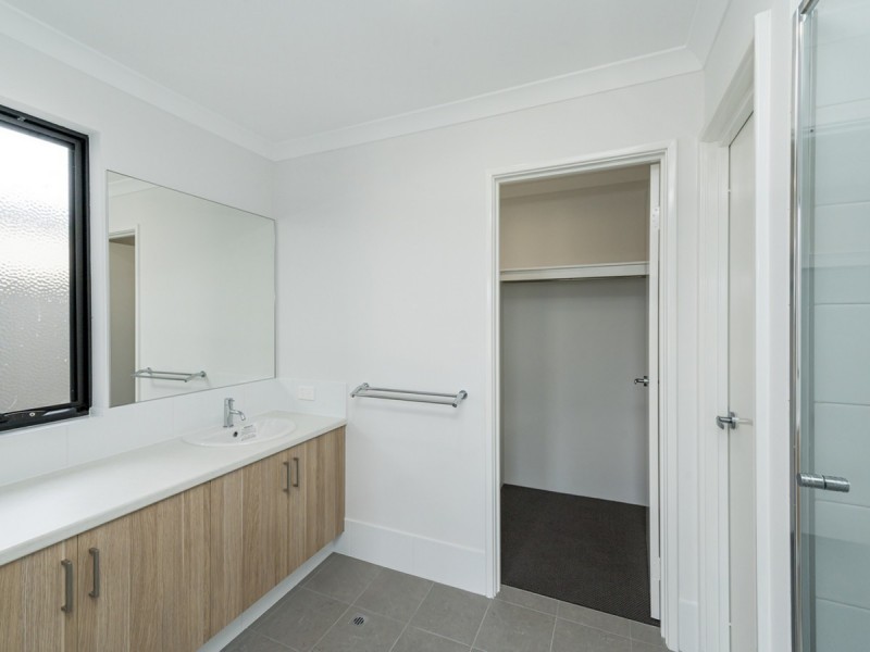 61 Butterleaf Avenue, Yanchep WA 6035