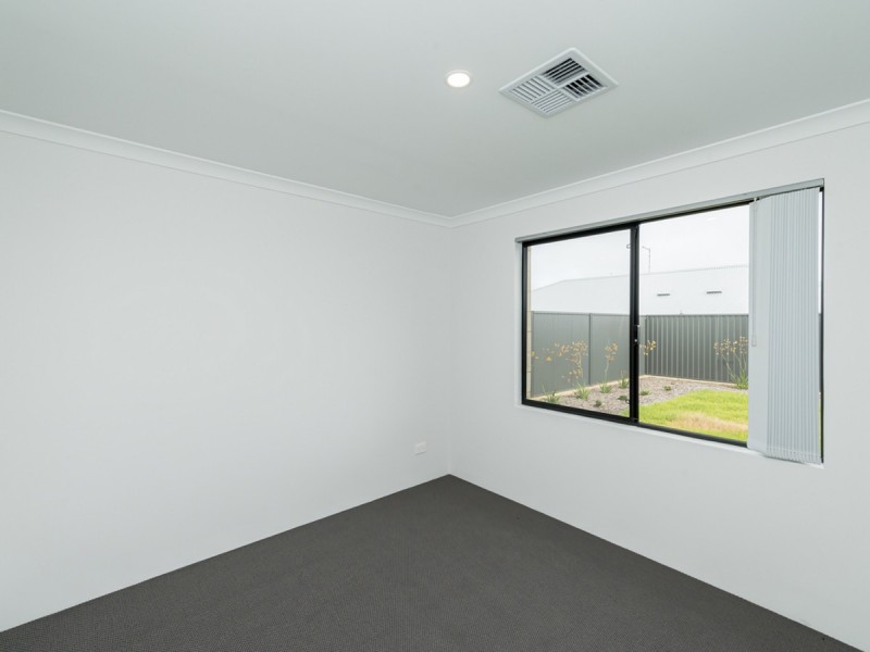 61 Butterleaf Avenue, Yanchep WA 6035