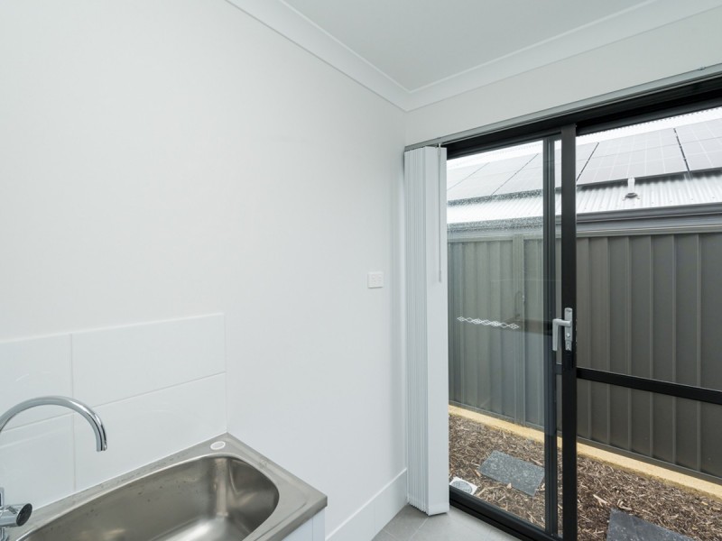 61 Butterleaf Avenue, Yanchep WA 6035