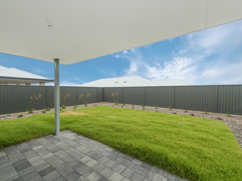 61 Butterleaf Avenue, Yanchep WA 6035