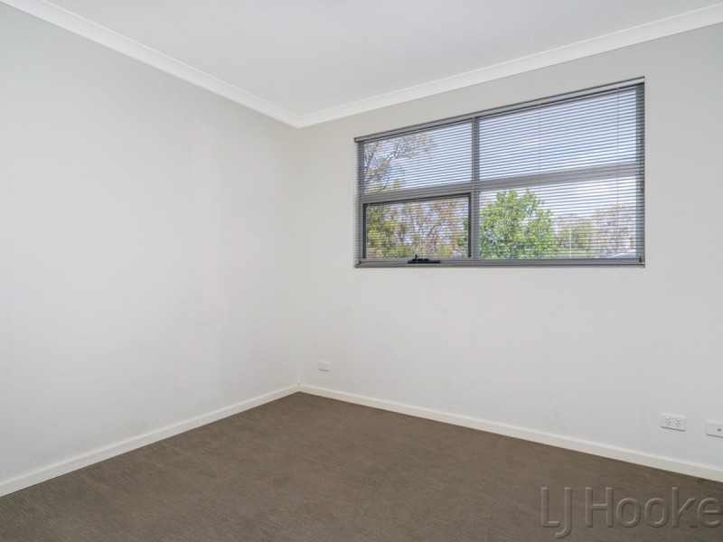 2/21 Harley Way, Medina WA 6167