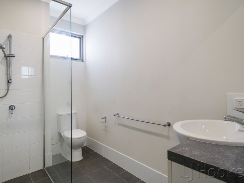 2/21 Harley Way, Medina WA 6167