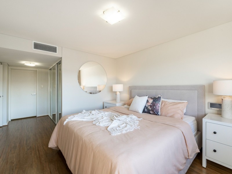 2/50 Royal Street, East Perth WA 6004