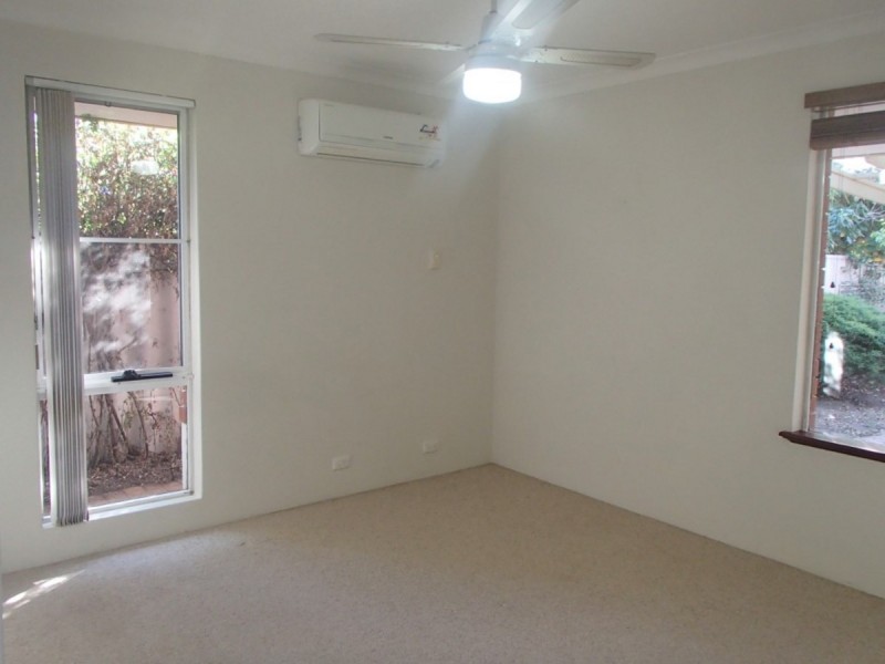 2/30 Albemarle Street, Scarborough WA 6019