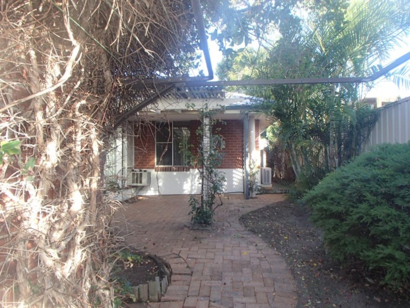 2/30 Albemarle Street, Scarborough WA 6019