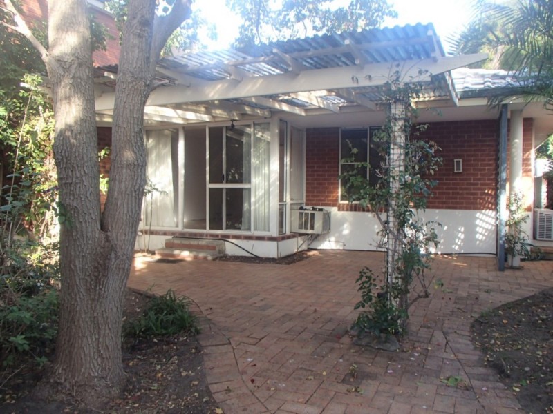 2/30 Albemarle Street, Scarborough WA 6019