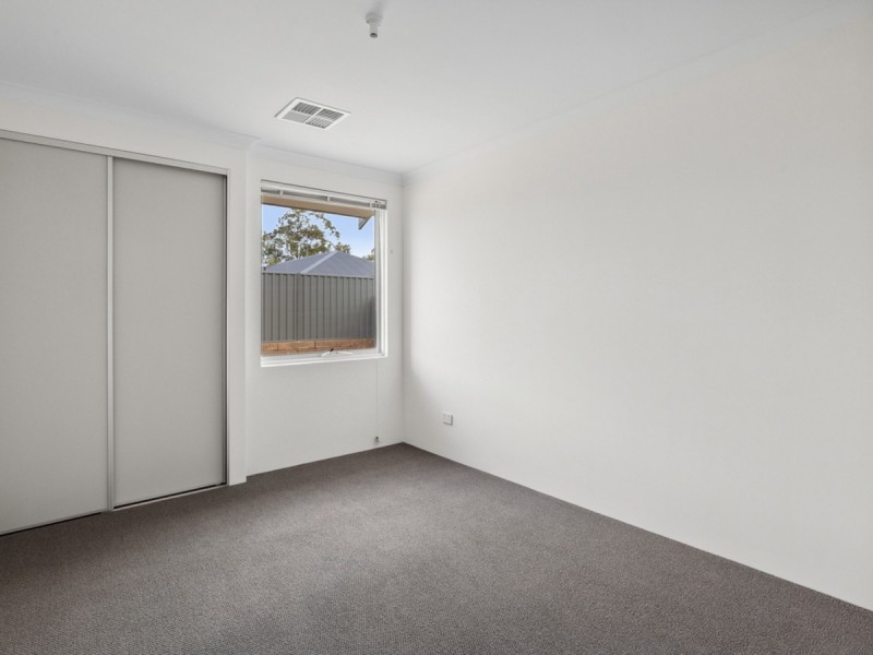 67 Denmark Loop, South Guildford WA 6055