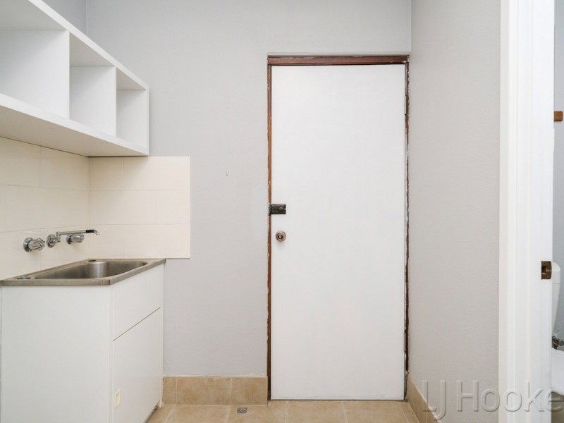 20 Nutcher Way, Parmelia WA 6167