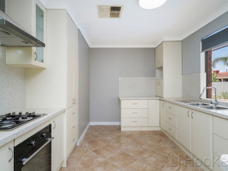 20 Nutcher Way, Parmelia WA 6167