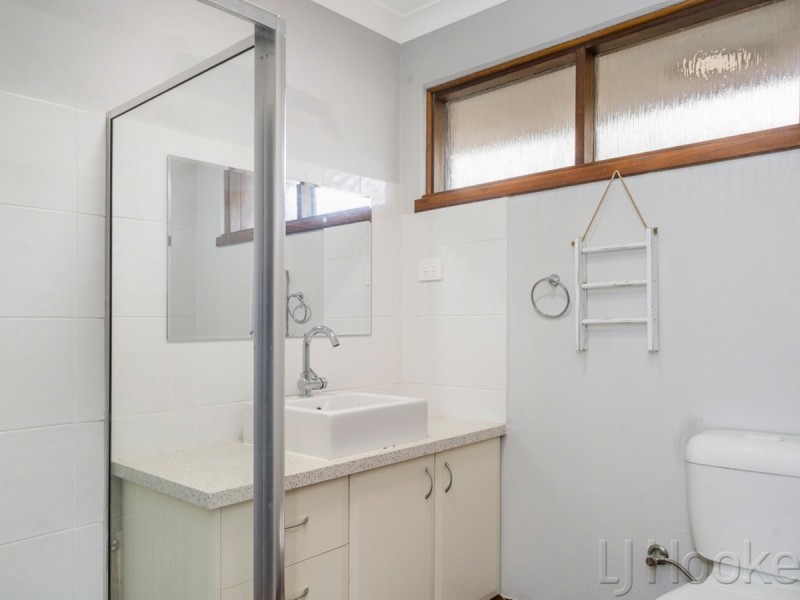 20 Nutcher Way, Parmelia WA 6167