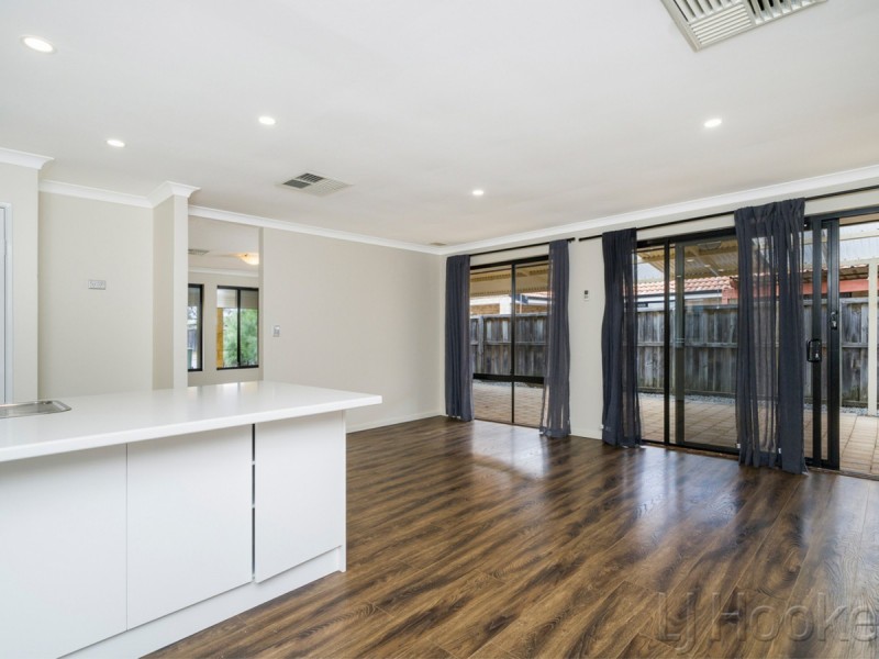 26 Rossini Circle, Ellenbrook WA 6069