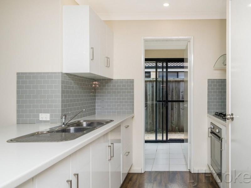 26 Rossini Circle, Ellenbrook WA 6069