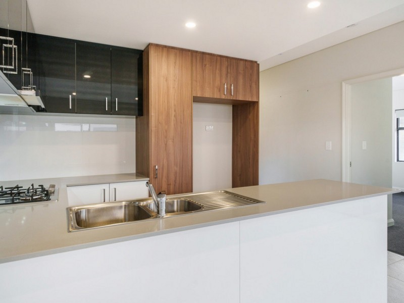 6/389 Daly Street, Cloverdale WA 6105