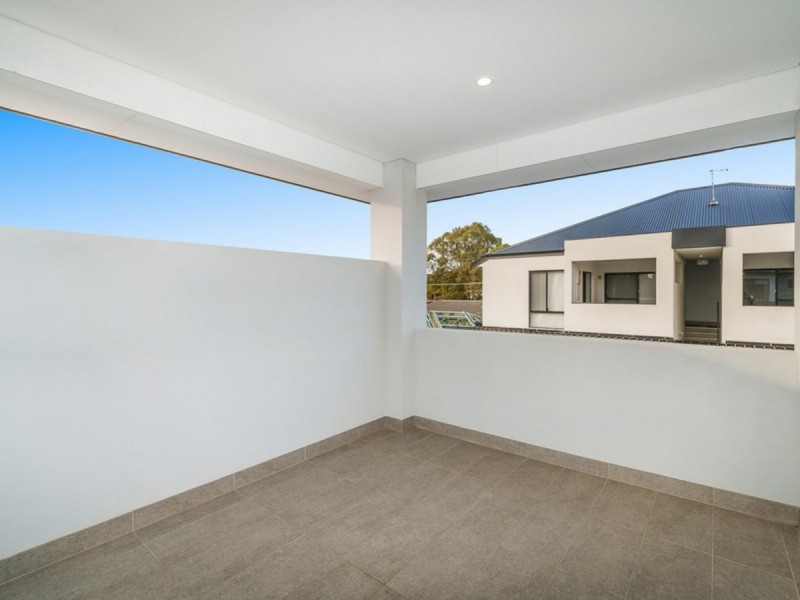 6/389 Daly Street, Cloverdale WA 6105