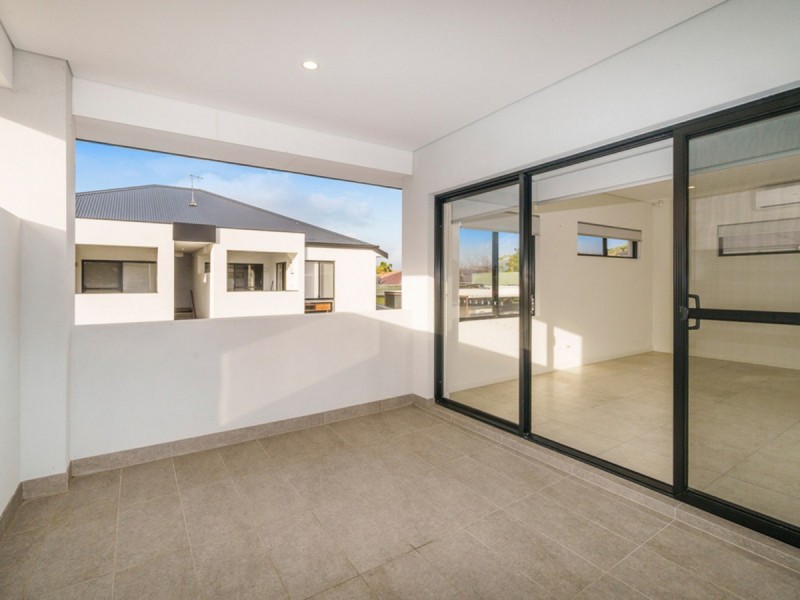 6/389 Daly Street, Cloverdale WA 6105