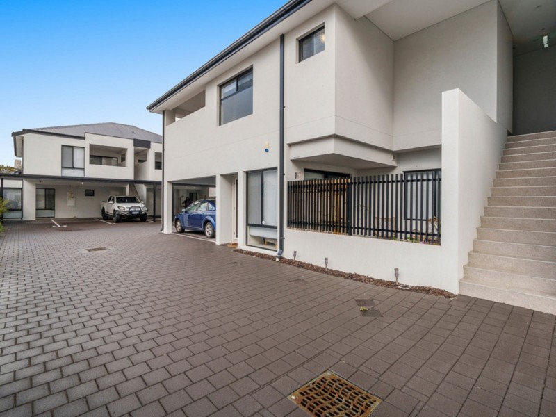 6/389 Daly Street, Cloverdale WA 6105