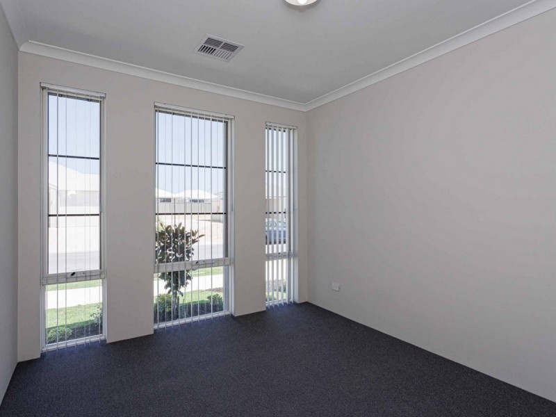 26 Gambier Grove, Eglinton WA 6034