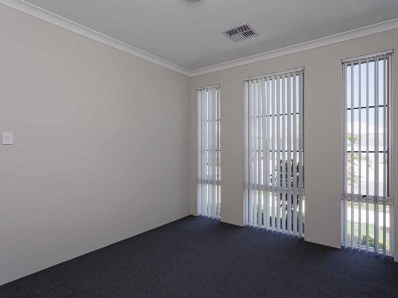 26 Gambier Grove, Eglinton WA 6034