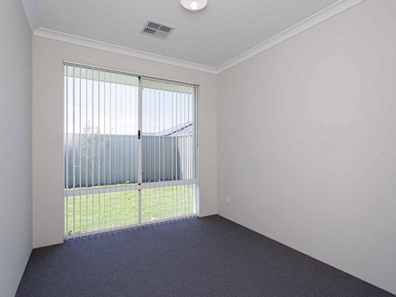 26 Gambier Grove, Eglinton WA 6034