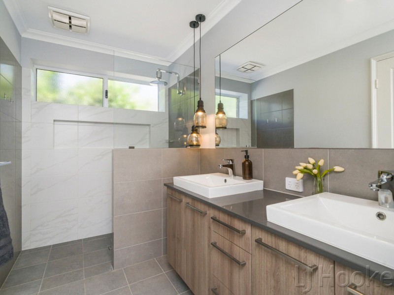 13A Holmesdale Road, Woodbridge WA 6056