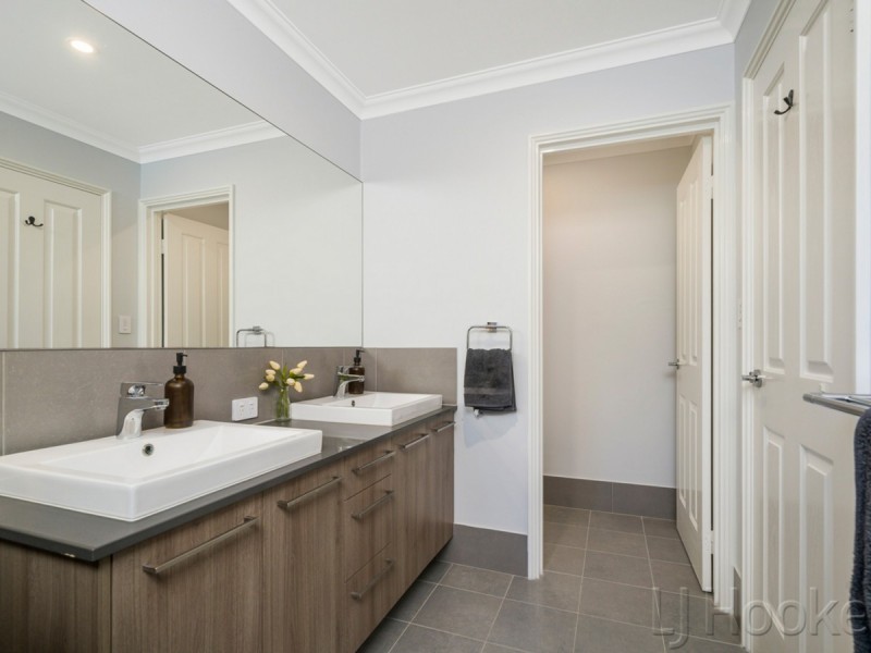 13A Holmesdale Road, Woodbridge WA 6056