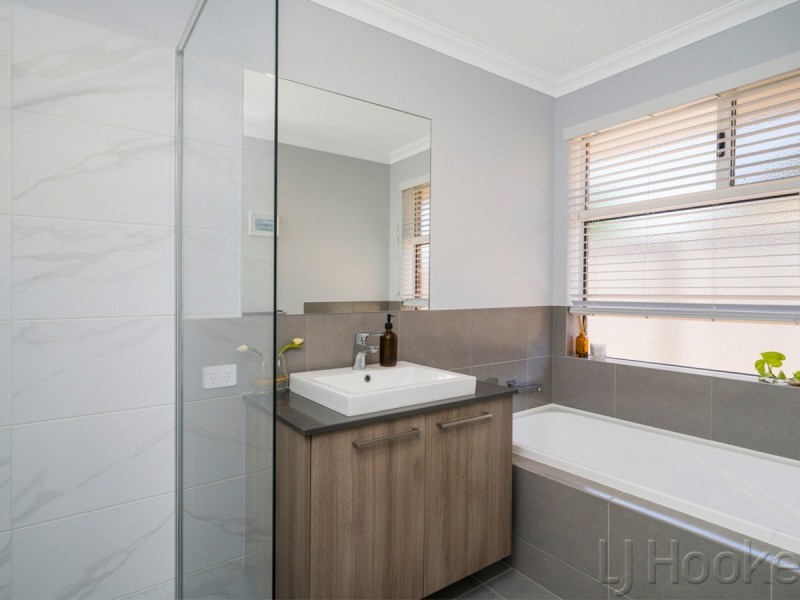 13A Holmesdale Road, Woodbridge WA 6056