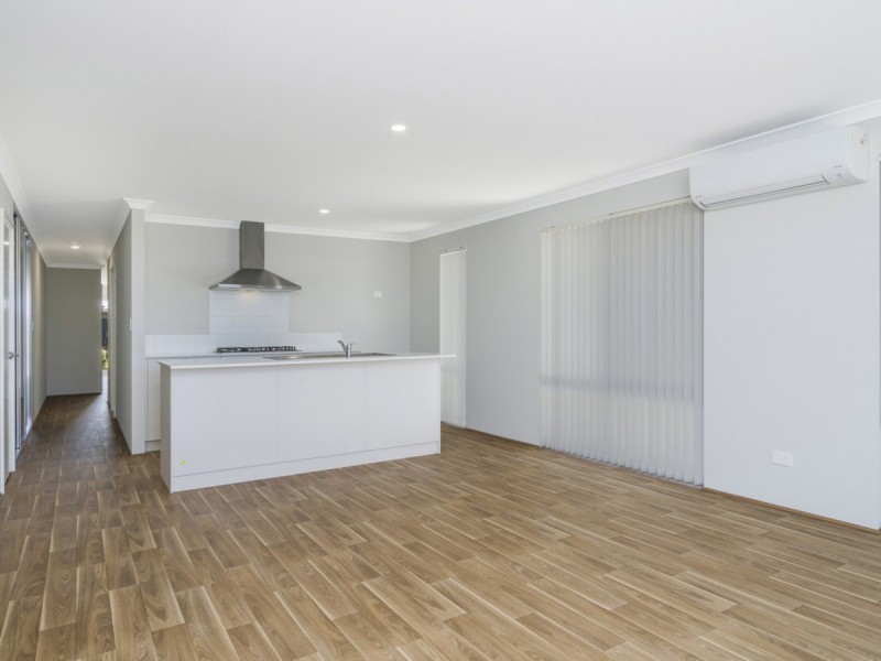 34 Bindarri Loop, Yanchep WA 6035