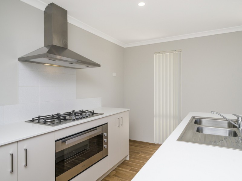 34 Bindarri Loop, Yanchep WA 6035