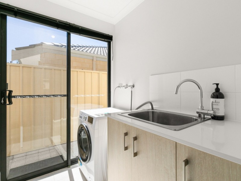 10A Plover Place, Ballajura WA 6066