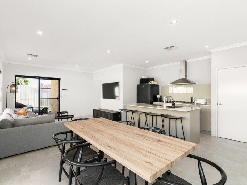 10A Plover Place, Ballajura WA 6066