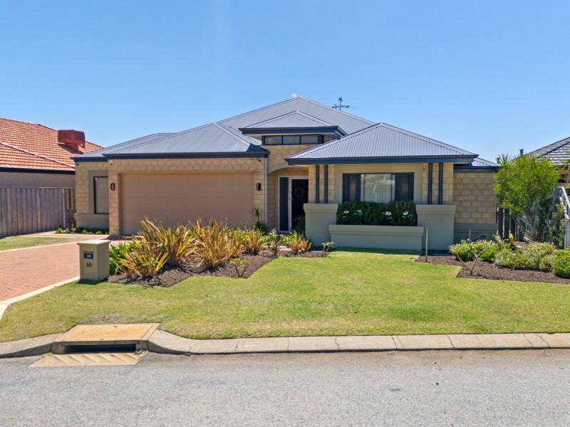 10 Grasshill Grange, Halls Head WA 6210