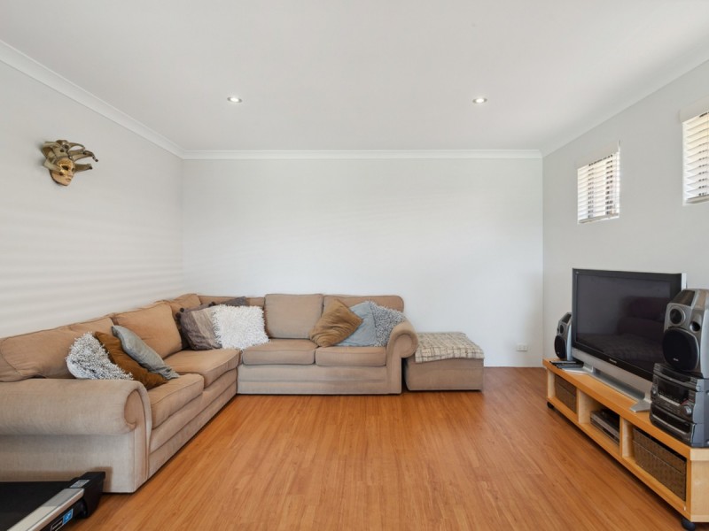 10 Grasshill Grange, Halls Head WA 6210