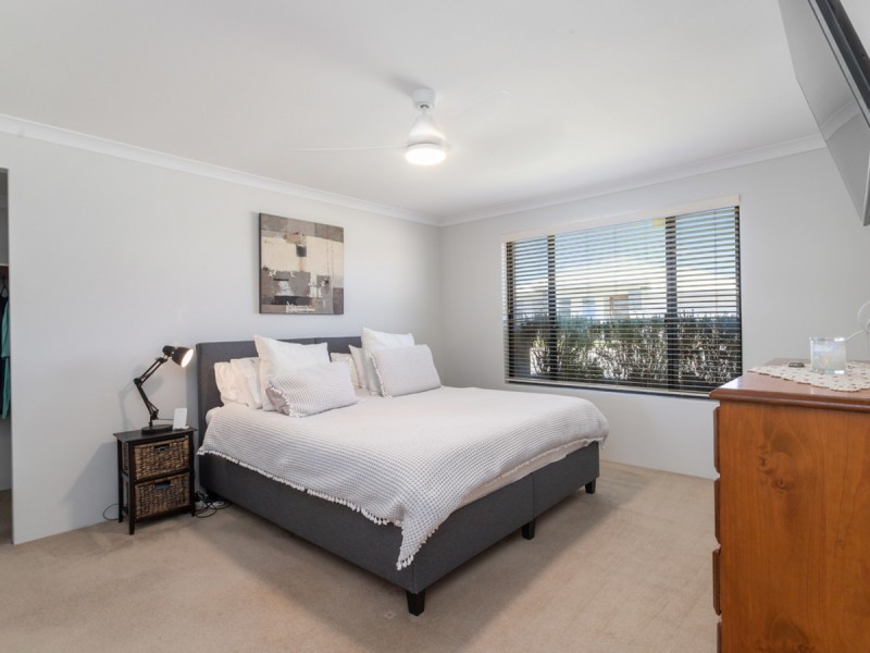 10 Grasshill Grange, Halls Head WA 6210