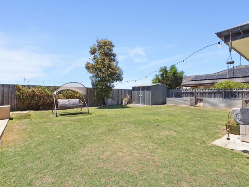 10 Grasshill Grange, Halls Head WA 6210