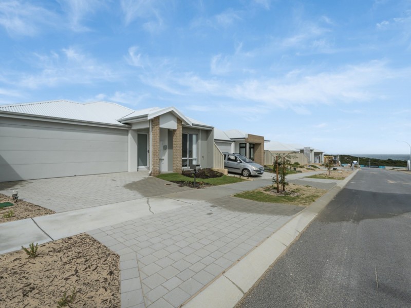 17 Paddle Way, Yanchep WA 6035