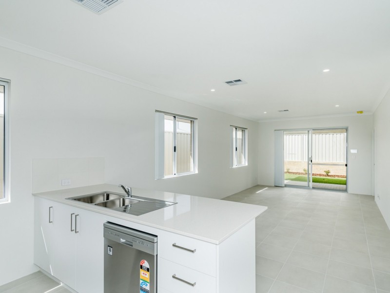 17 Paddle Way, Yanchep WA 6035