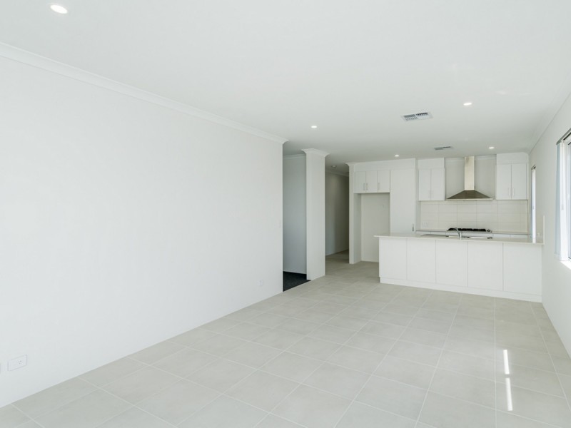 17 Paddle Way, Yanchep WA 6035