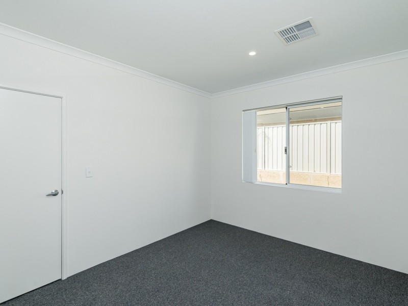 17 Paddle Way, Yanchep WA 6035