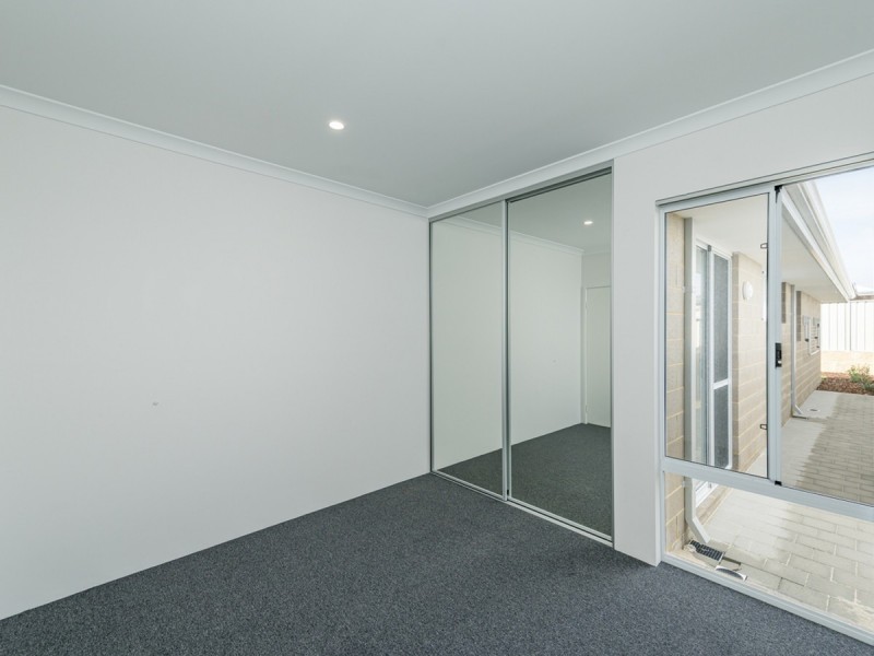 17 Paddle Way, Yanchep WA 6035