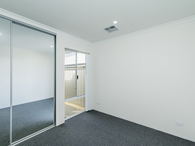 17 Paddle Way, Yanchep WA 6035